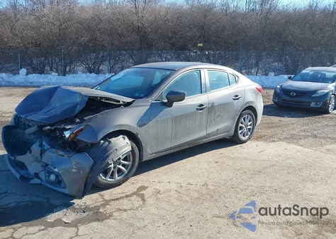 2015 Mazda Mazda3 I Touring z USA, uszkodzony, nr VIN 3MZBM1V79FM233774